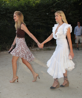 Chiara Ferragni feet photo thumbnail