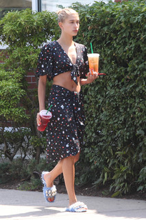 Hailey Bieber feet photo thumbnail