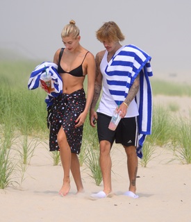 Hailey Bieber feet photo thumbnail