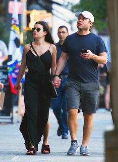 Lea Michele feet photo thumbnail
