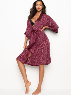 Lais Ribeiro feet photo thumbnail