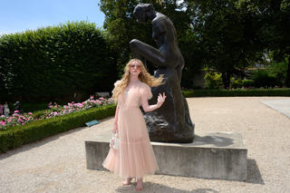 Kathryn Newton feet photo thumbnail