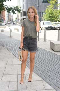 Paulina Sykut feet photo thumbnail