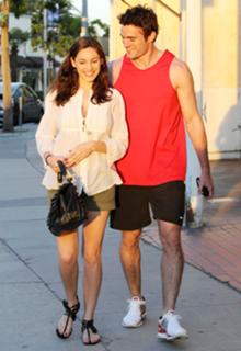 Kelly Brook feet photo thumbnail