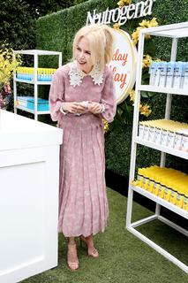 Nicole Kidman feet photo thumbnail