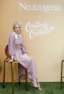 Nicole Kidman feet photo thumbnail