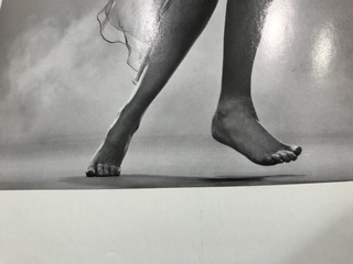 Gisele Bündchen feet photo thumbnail