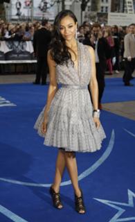 Zoe Saldana feet photo thumbnail