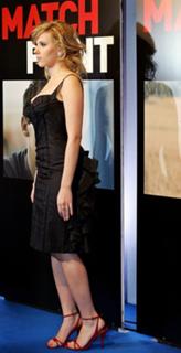 Scarlett Johansson feet photo thumbnail