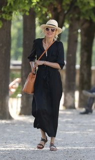 Naomi Watts feet photo thumbnail