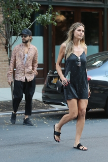 Heidi Klum feet photo thumbnail