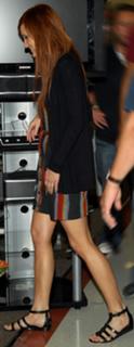 Ashlee Simpson feet photo thumbnail