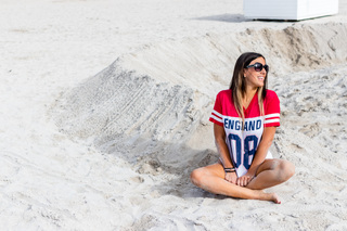 Claudia Romani feet photo thumbnail
