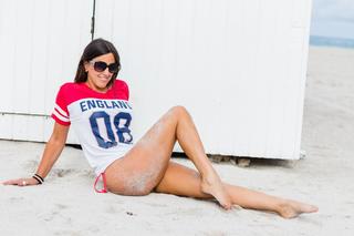 Claudia Romani feet photo thumbnail