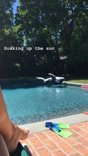 Kelly Bensimon feet photo thumbnail
