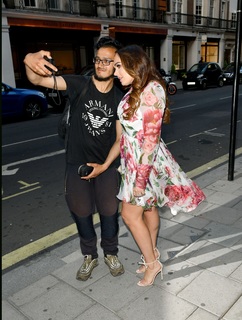 Tamara Ecclestone feet photo thumbnail
