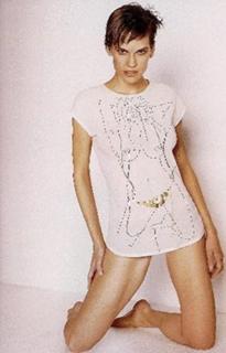 Hilary Swank feet photo thumbnail