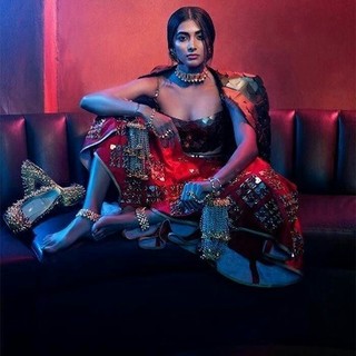 Pooja Hegde feet photo thumbnail