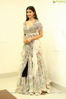 Pooja Hegde feet photo thumbnail