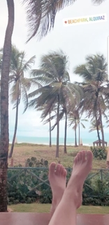 Lívia Andrade feet photo thumbnail