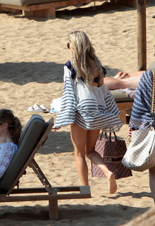 Sylvie Meis feet photo thumbnail