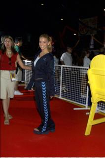 Jessica Simpson feet photo thumbnail