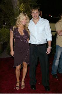 Jessica Simpson feet photo thumbnail