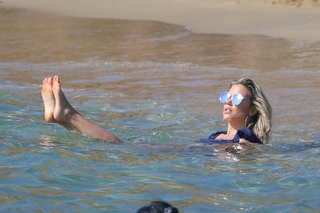 Sylvie Meis feet photo thumbnail