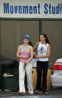 Evangeline Lilly feet photo thumbnail