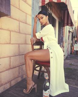Draya Michele feet photo thumbnail
