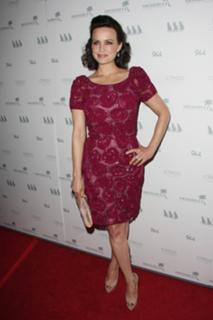 Carla Gugino feet photo thumbnail