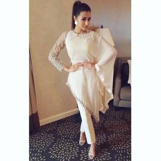 Trisha Krishnan feet photo thumbnail