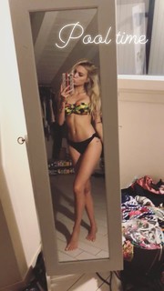 Ludovica Pagani feet photo thumbnail