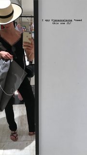 Abigail Spencer feet photo thumbnail