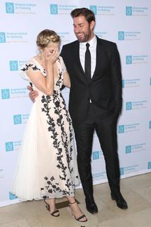 Emily Blunt feet photo thumbnail