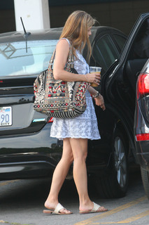 Selma Blair feet photo thumbnail