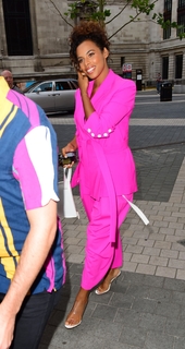 Rochelle Humes feet photo thumbnail