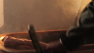 Shakira feet photo thumbnail