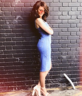 Michelle Keegan feet photo thumbnail