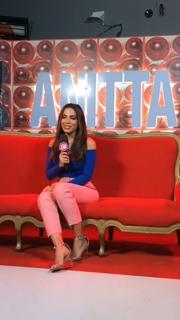 Anitta feet photo thumbnail