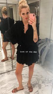 Chiara Ferragni feet photo thumbnail