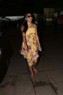 Pooja Hegde feet photo thumbnail