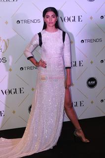 Pooja Hegde feet photo thumbnail