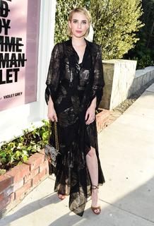 Emma Roberts feet photo thumbnail