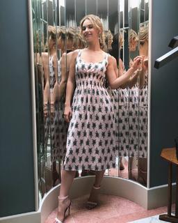 Lily James feet photo thumbnail