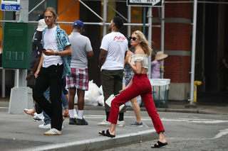 Elsa Hosk feet photo thumbnail