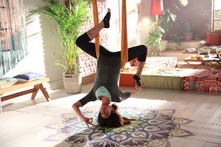 Eda Ece feet photo 4