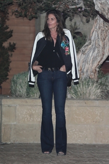 Cindy Crawford feet photo thumbnail