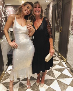 Lily James feet photo thumbnail