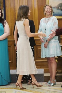 Queen Letizia of Spain feet photo thumbnail